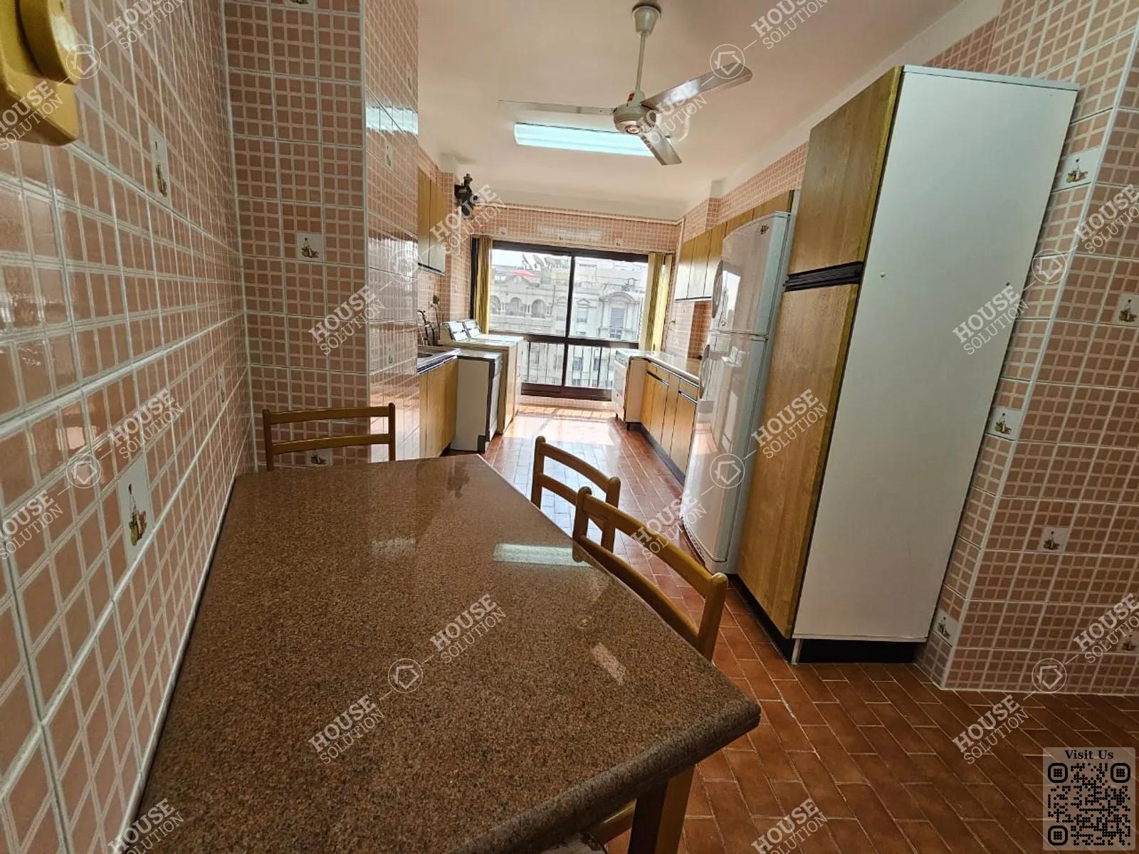 مطبخ	 @ شقق للإيجار في المعادي سرايات المعادي مساحة: 220 م² تتكون من 3 غرفة 3 حمام مفروش 5 نجوم #5824-2